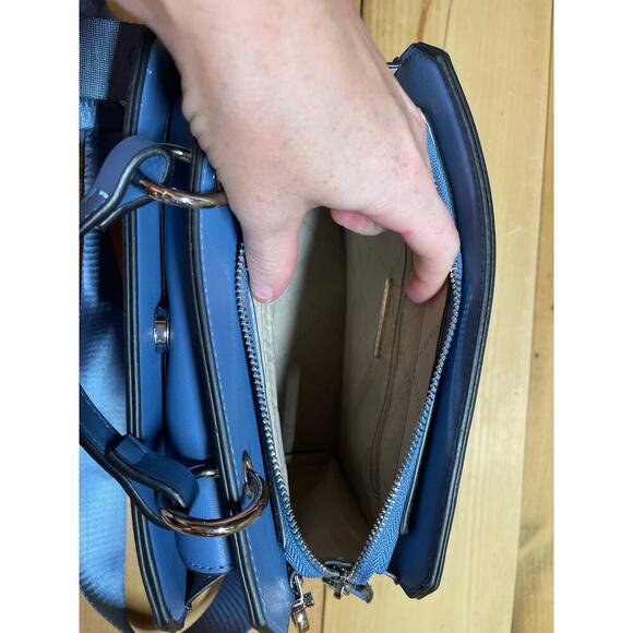 Steve Madden Bevelyn Satchel Crossbody Purse. Top handle. Blue. - Picture 4 of 9